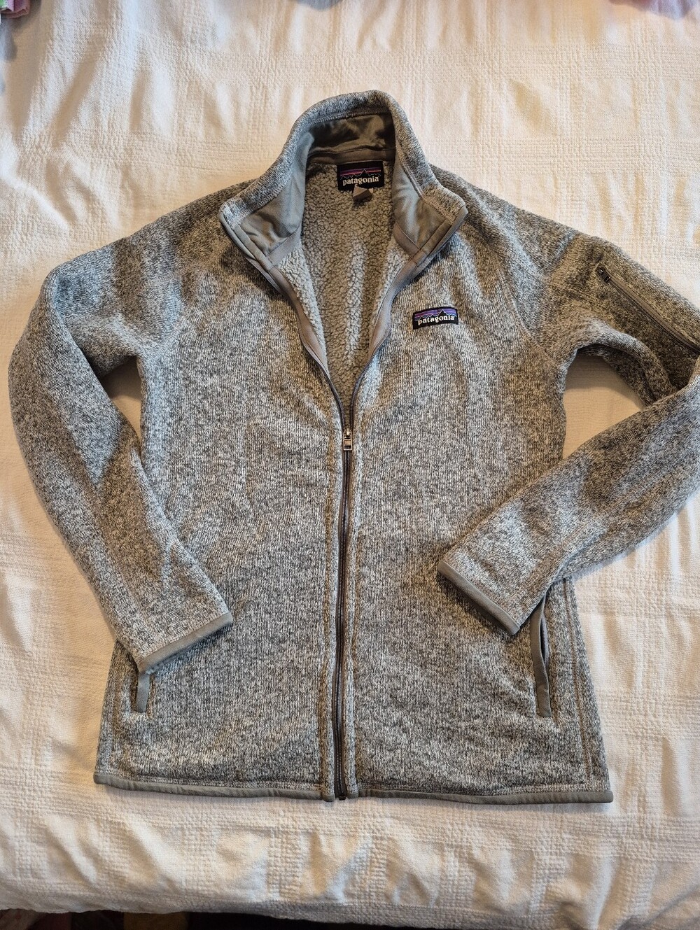 Patagonia women's Small gray long sleeve full zip up Better Sweater GUC